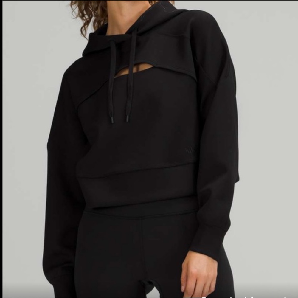 Lululemon get centered cropped hoodie